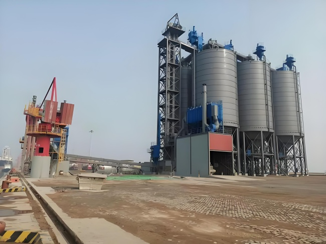 克孜勒苏柯尔克孜高架骨料仓